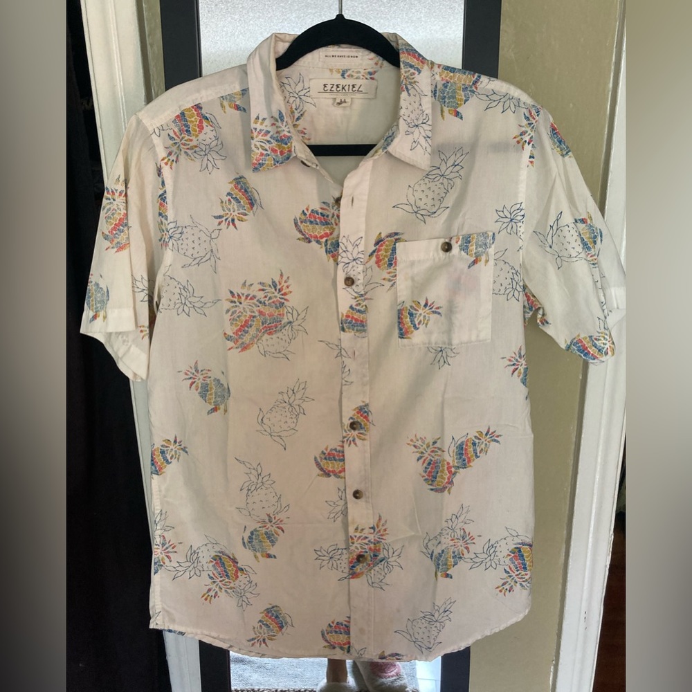 Mens Ezekiel button up